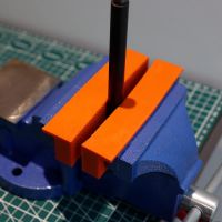 CCLIFE 2 tlg Schraubstock-Schutzbacken | Breite 110mm / 150mm | mit Magnet | Schonbacken für Feststehend Schraubstock