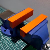 CCLIFE 2 tlg Schraubstock-Schutzbacken | Breite 110mm / 150mm | mit Magnet | Schonbacken für Feststehend Schraubstock