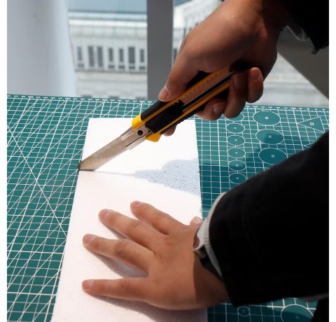 CCLIFE 4 Stück Cuttermesser 18mm Abbrechklinge Kartonmesser Mehrzweck Messer Allzweckmesser Teppichmesser mit Sicherheitslock inkl. 20 Ersatzklingen