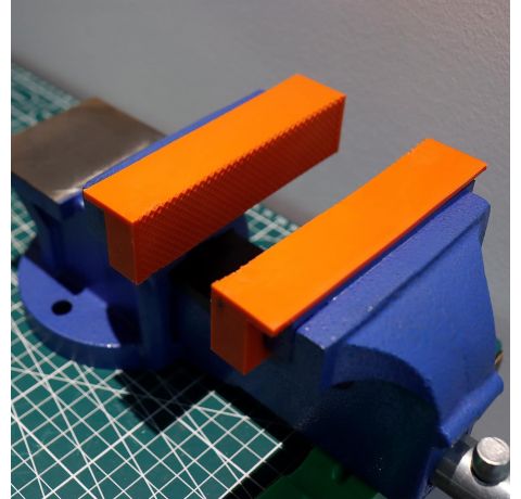 CCLIFE 2 Piece Vice Protective Jaws | Width 110 mm / 150 mm | with Magnet | Protective Jaws for Fixed Vice